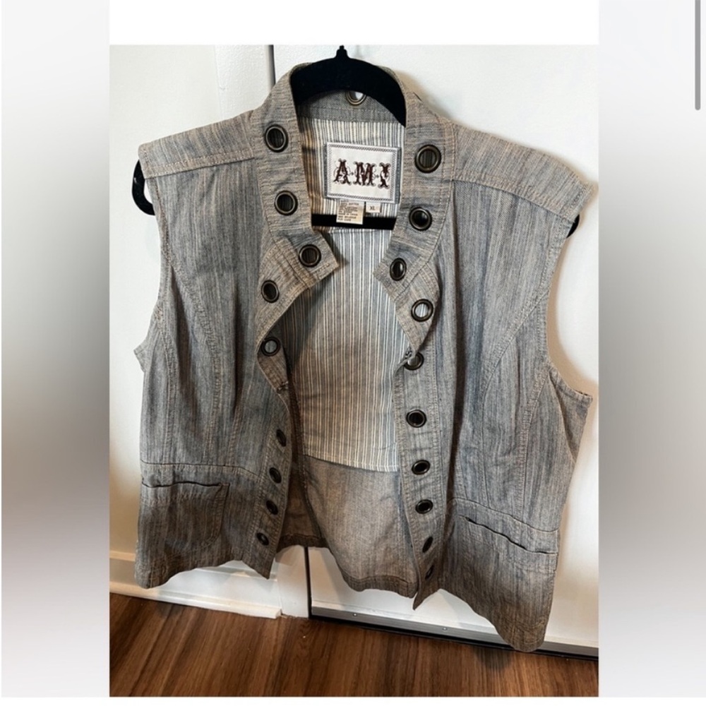AMI Cotton Demin Vest with Metal Grommets Light Blue Heather Women's (XL)